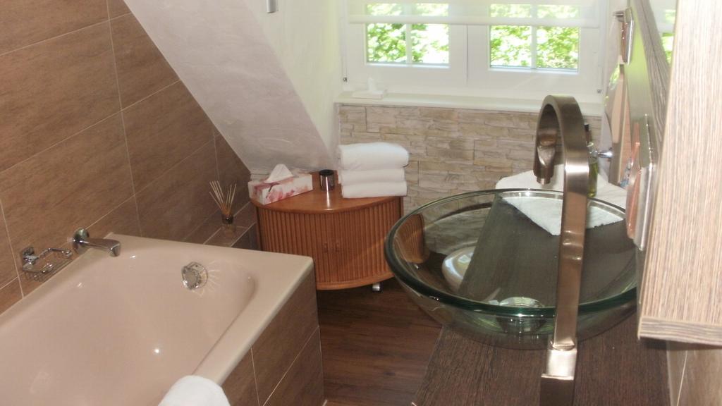 פרוידנשטאדט Gaestezimmer Im Haus Am Wald חדר תמונה