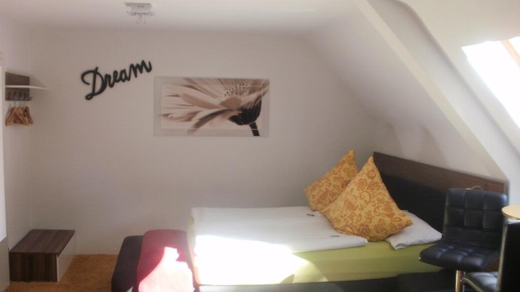 פרוידנשטאדט Gaestezimmer Im Haus Am Wald חדר תמונה
