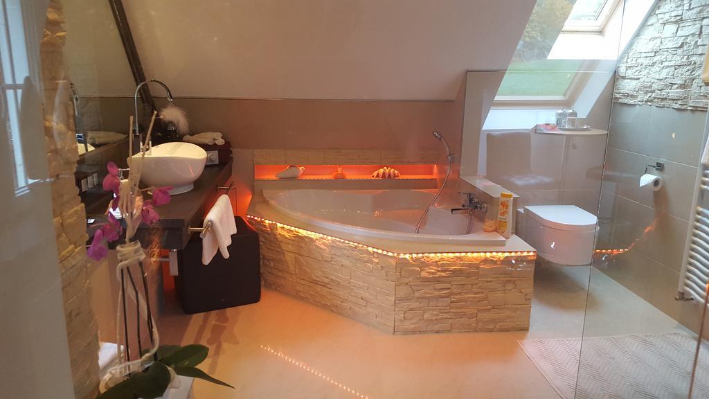 פרוידנשטאדט Gaestezimmer Im Haus Am Wald מראה חיצוני תמונה